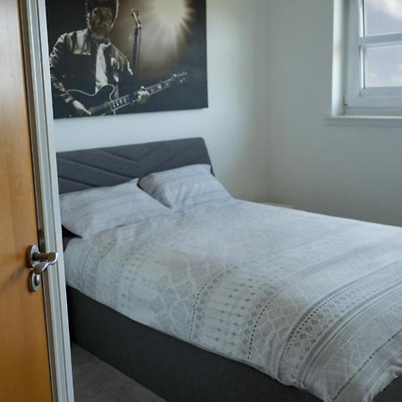 بريستويك Modern Apartment Ayr Town Centre المظهر الخارجي الصورة