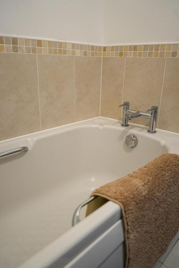 بريستويك Modern Apartment Ayr Town Centre المظهر الخارجي الصورة