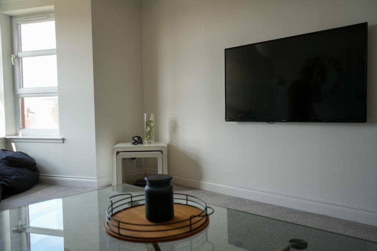 بريستويك Modern Apartment Ayr Town Centre المظهر الخارجي الصورة